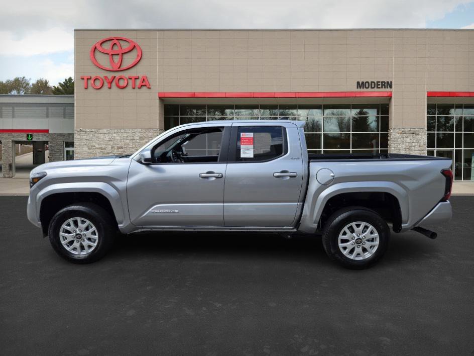 2025 Toyota Tacoma SR5 photo 8