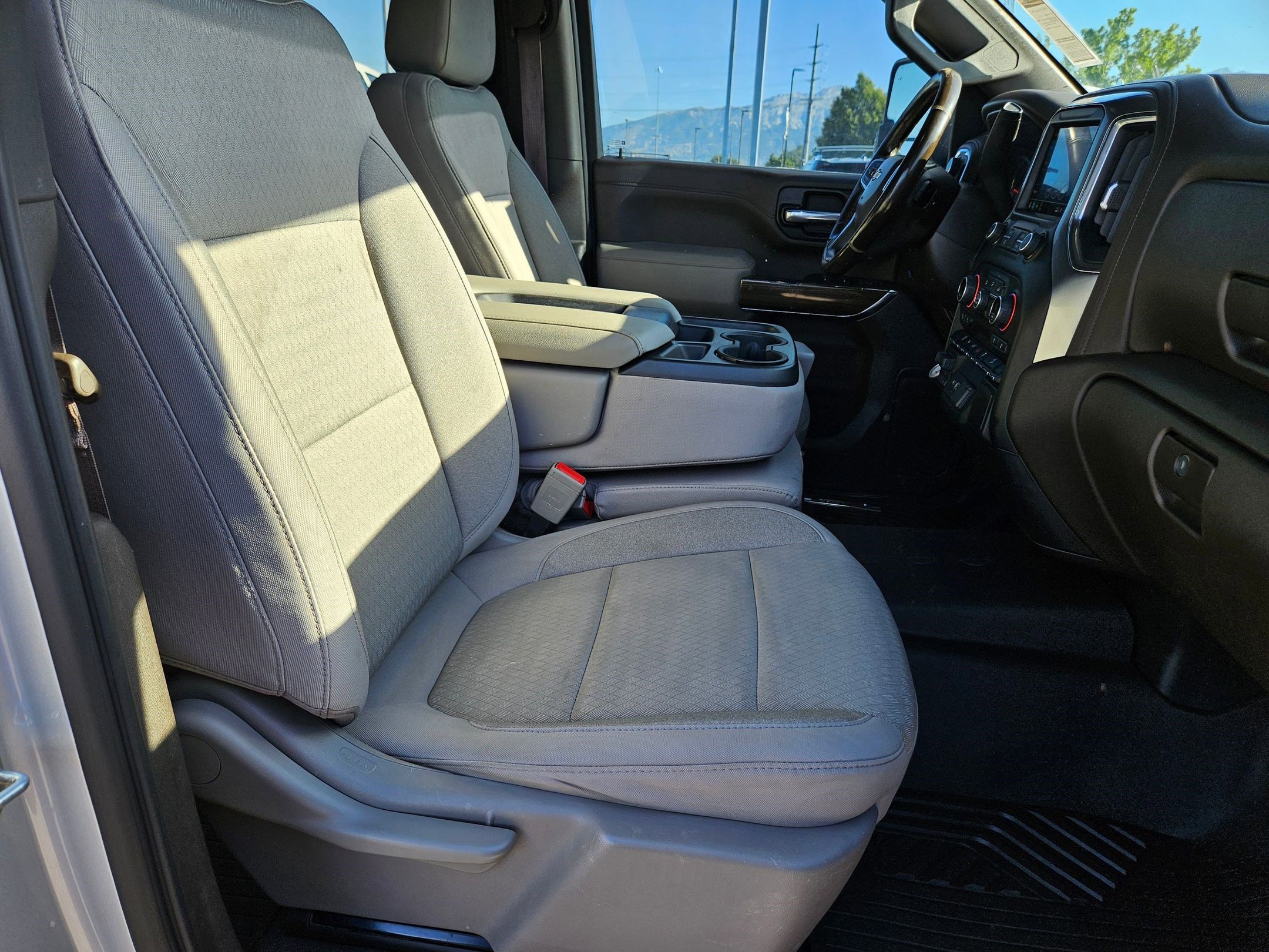 2020 Chevrolet Silverado 2500HD LT photo 24