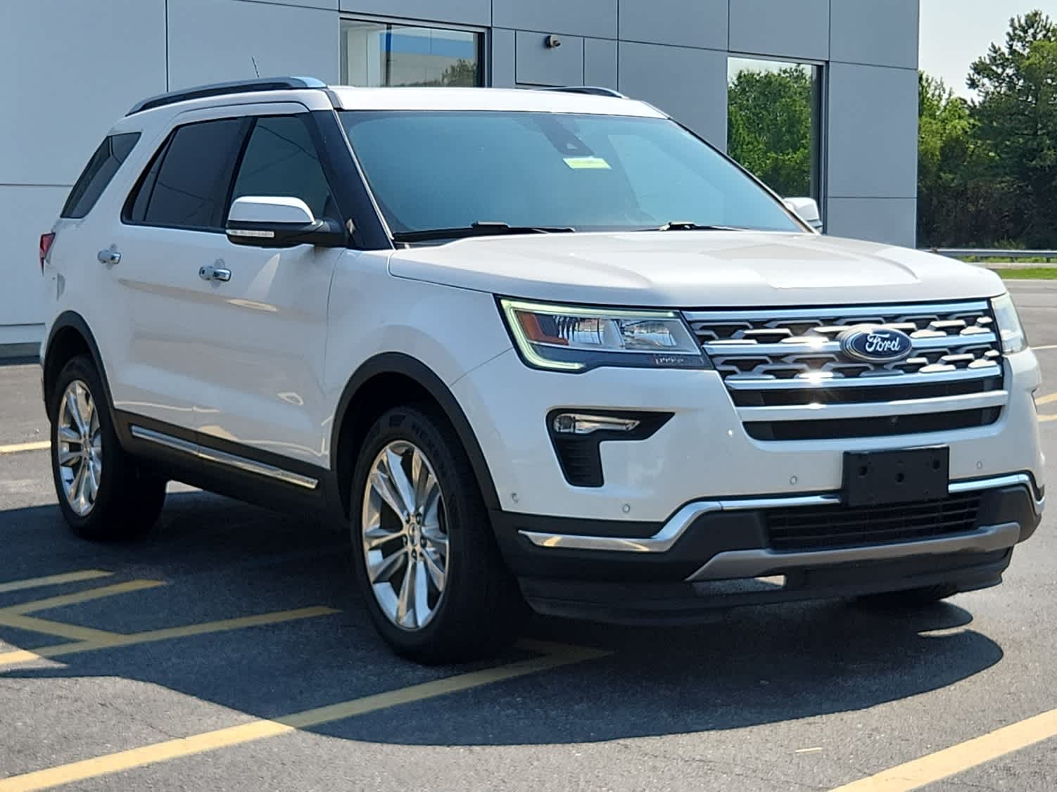 2019 Ford Explorer Limited photo 2