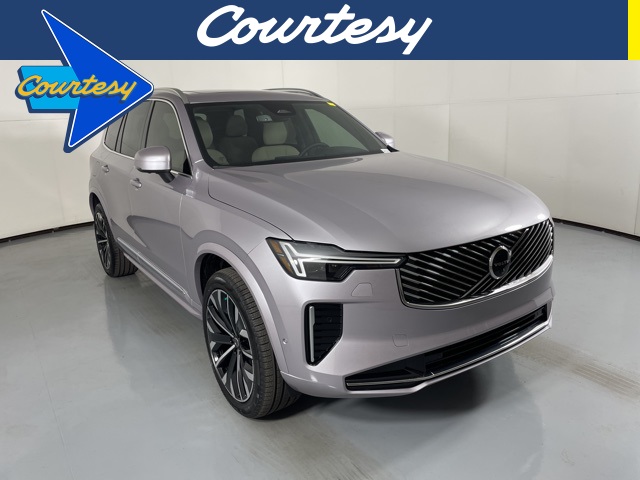 2026 Volvo XC90 Plus's photo