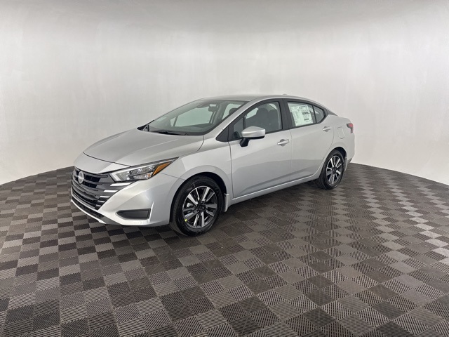 2025 Nissan Versa 1.6 SV photo 3