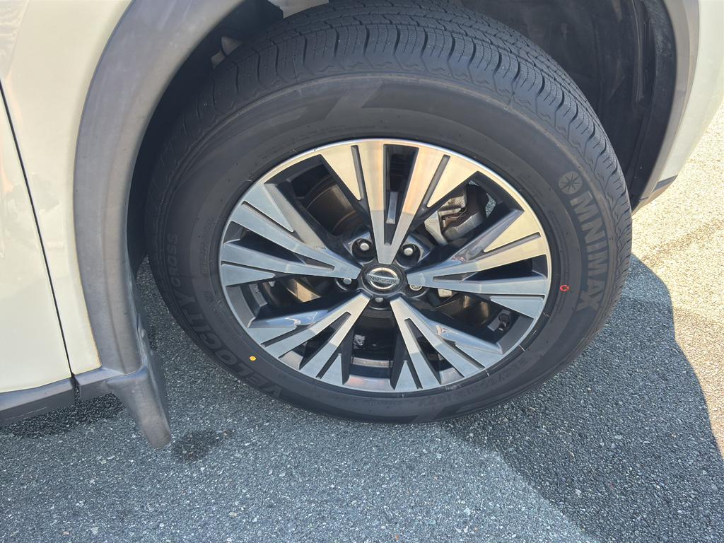 2021 Nissan Rogue SV photo 15