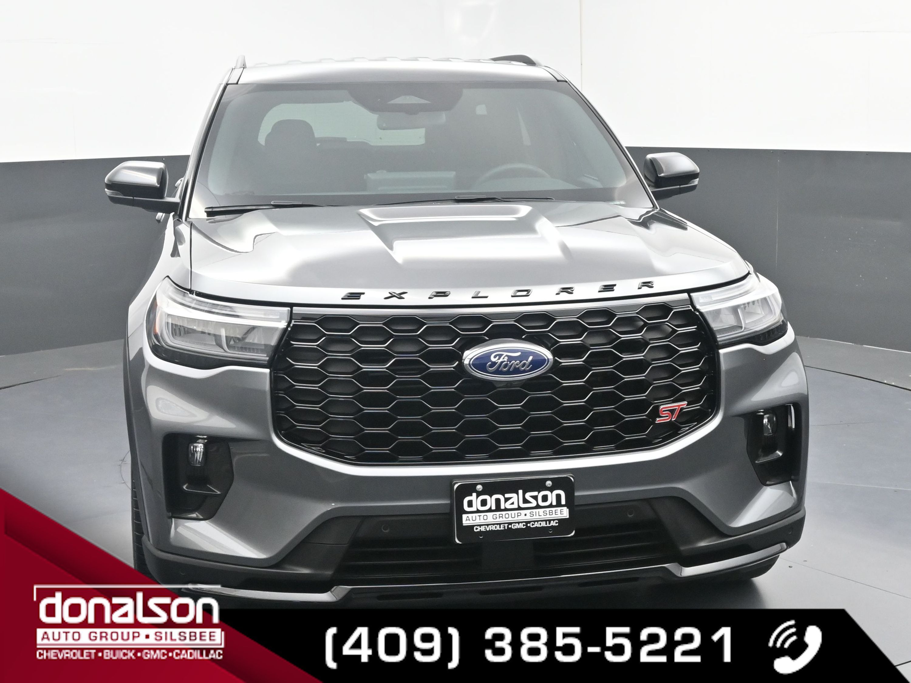 2025 Ford Explorer ST photo 2