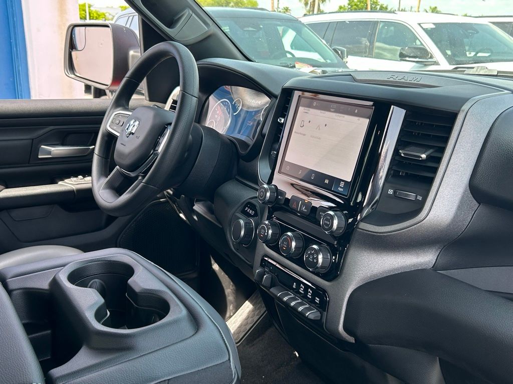 2025 Ram 1500 Tradesman photo 19