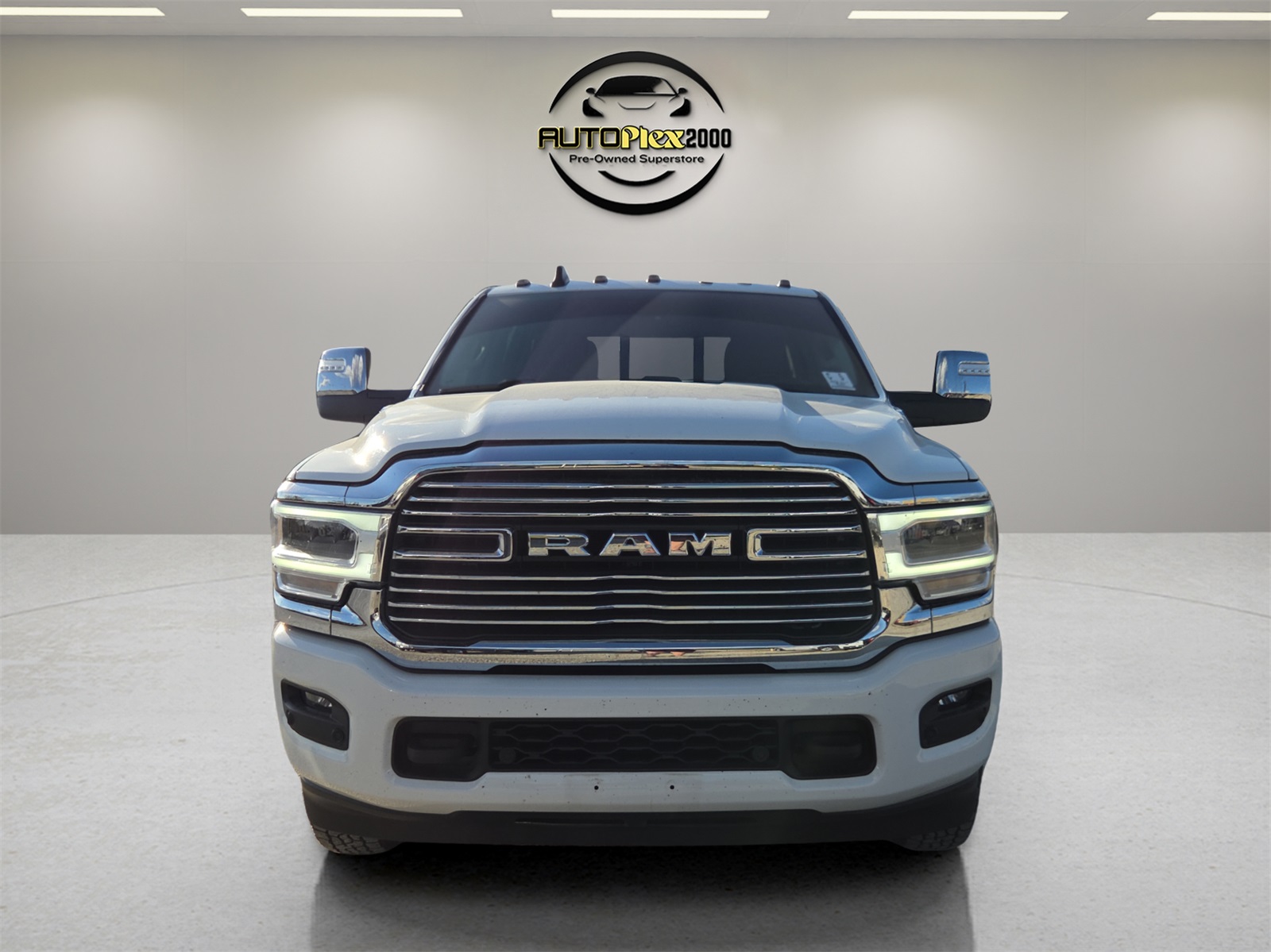 2023 Ram 3500 Laramie photo 2