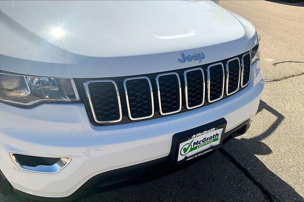 2022 Jeep Grand Cherokee Laredo E photo 25