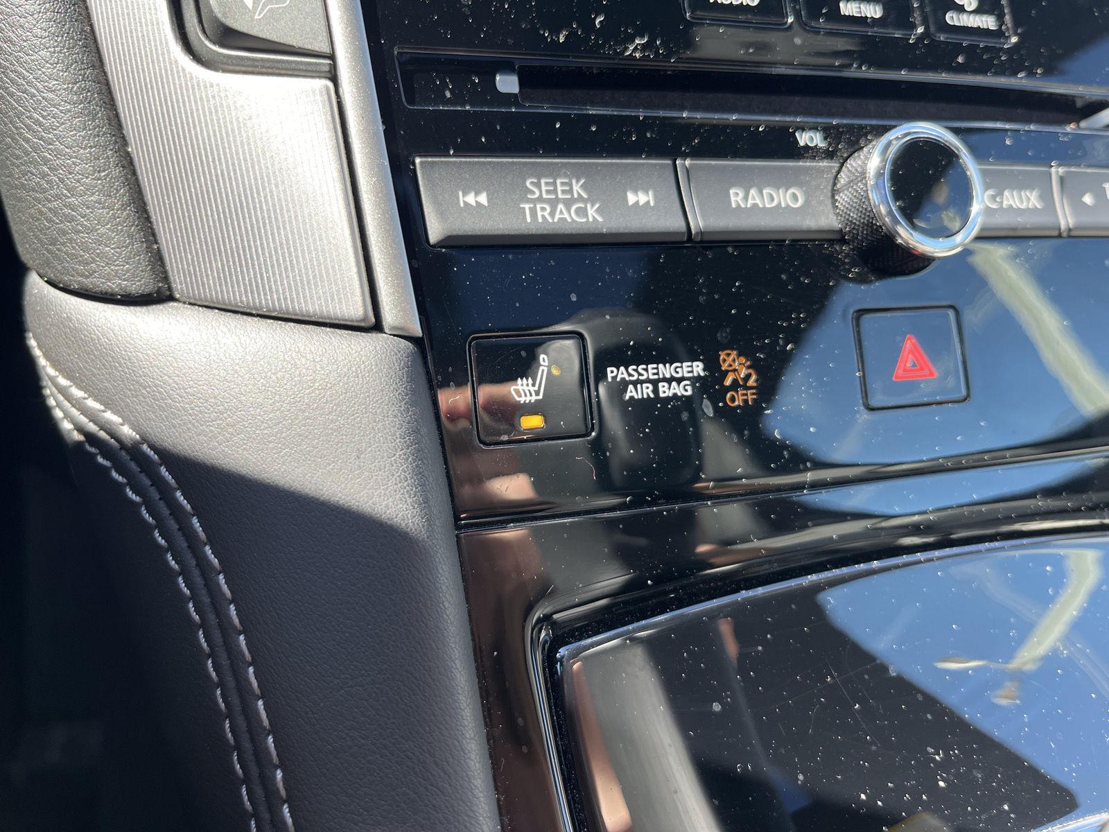 2022 Infiniti Q60 Luxe photo 15
