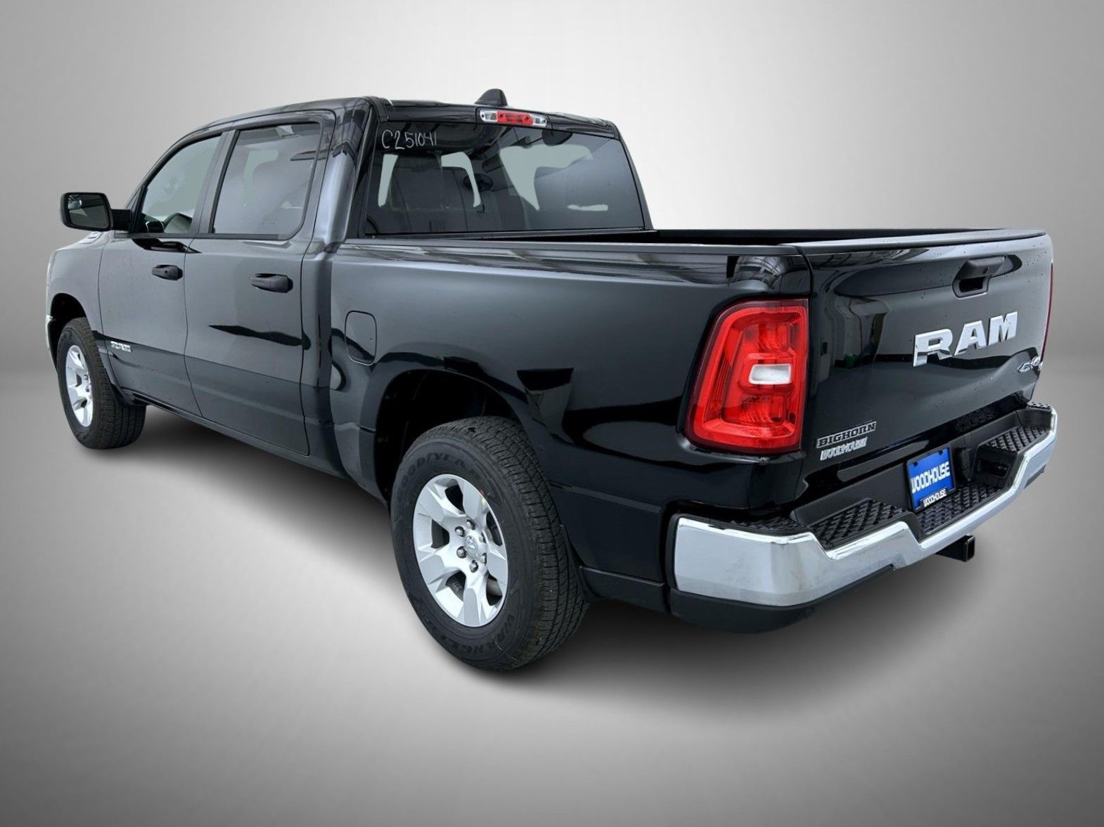 2025 Ram 1500 Big Horn Lone Star photo 3