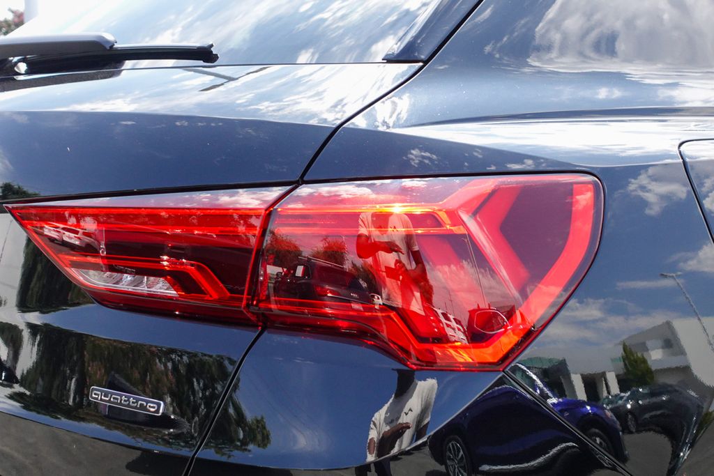 2025 Audi Q3 S line Premium Plus photo 7
