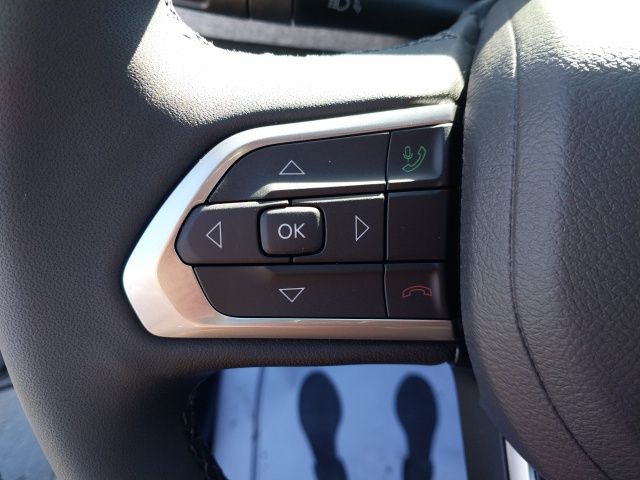 2025 Jeep Compass Latitude photo 9