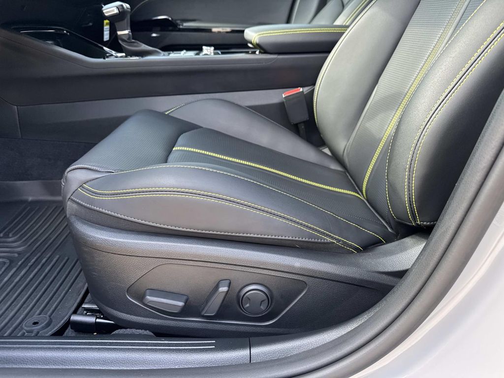 2025 Kia K5 GT photo 15