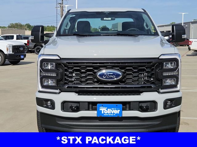 2025 Ford F-250 XL photo 3