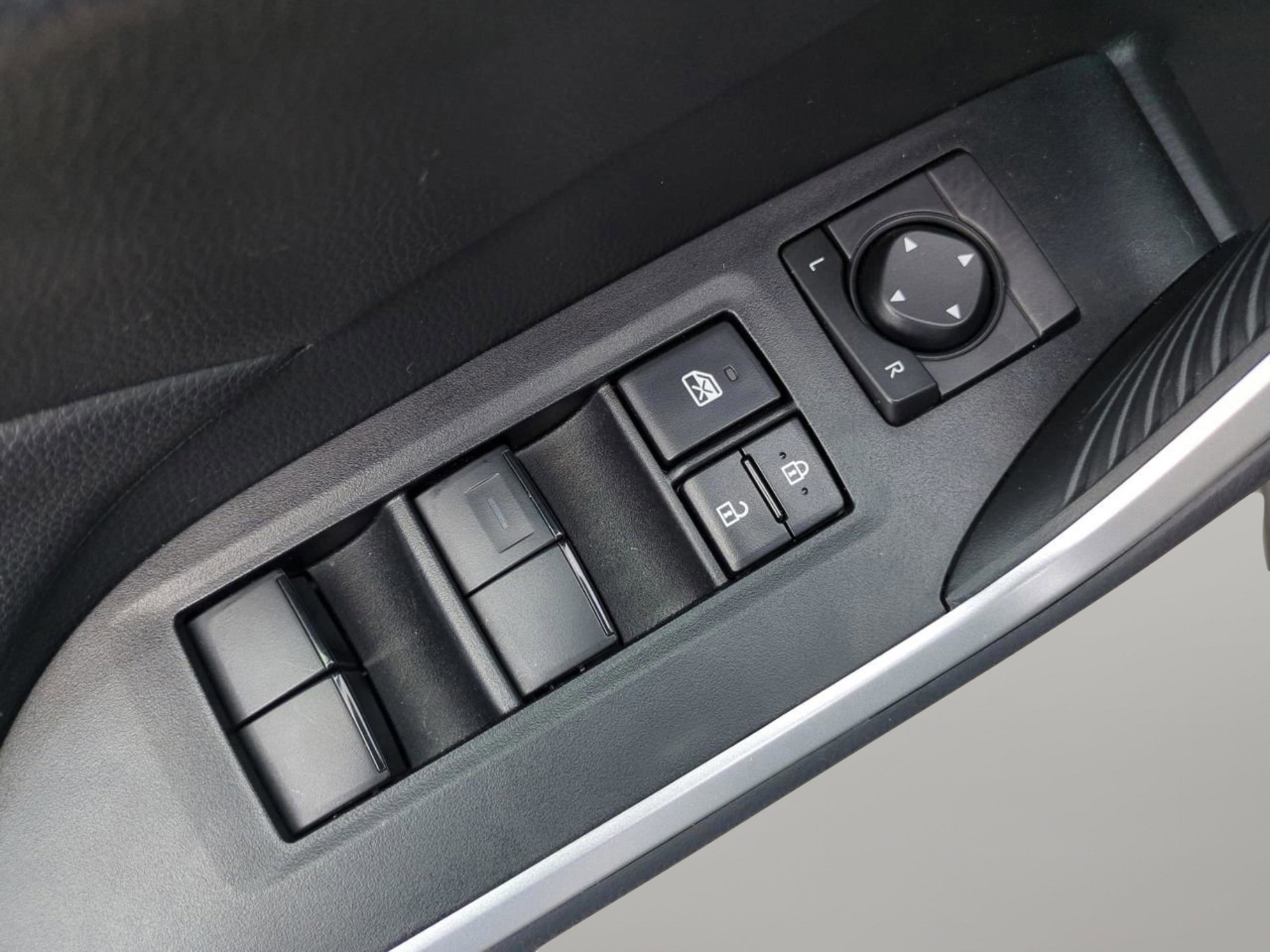 2024 Toyota RAV4 LE photo 21