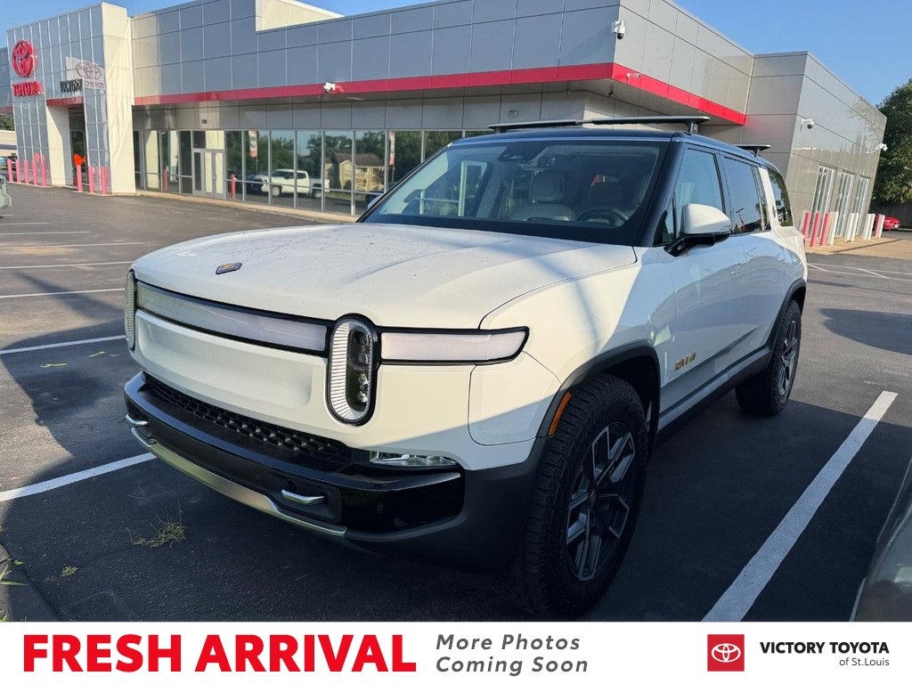 Used 2023 Rivian R1S Adventure with VIN 7PDSGABA5PN006799 for sale in St. Louis, MO