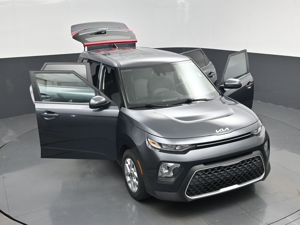 2022 Kia Soul LX photo 37