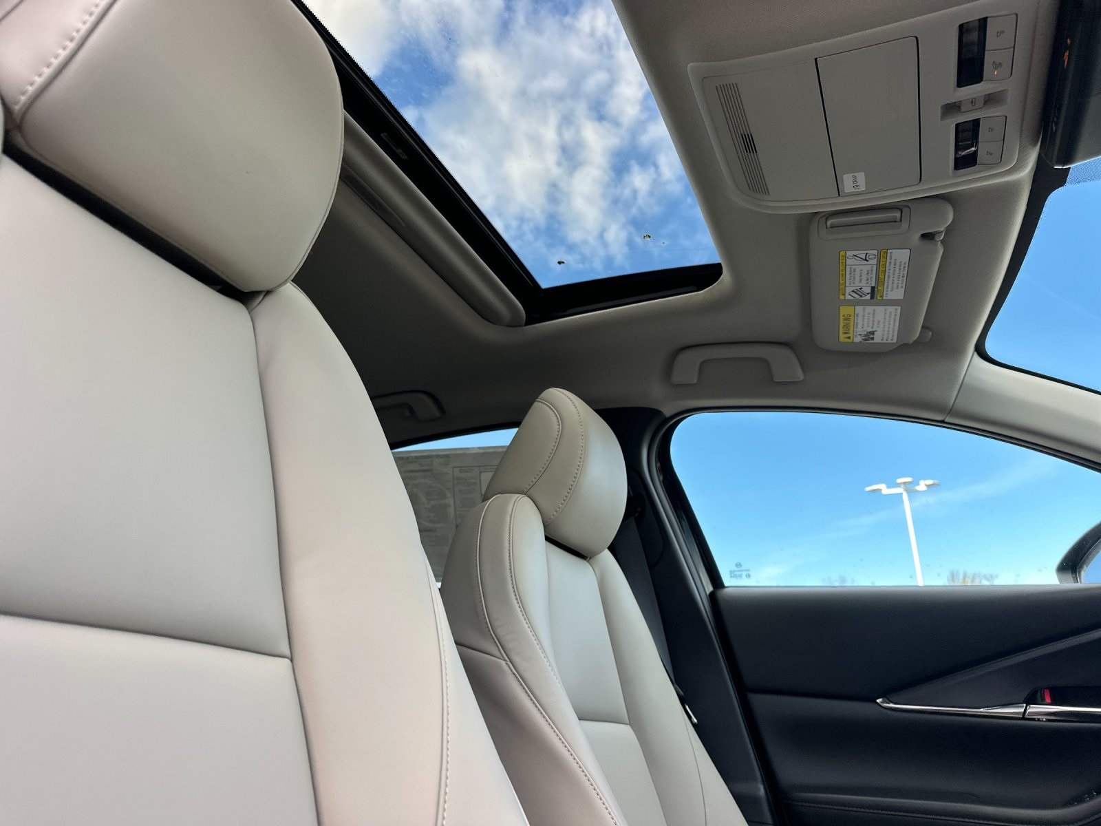 2025 Mazda CX-30 2.5 S Preferred photo 15