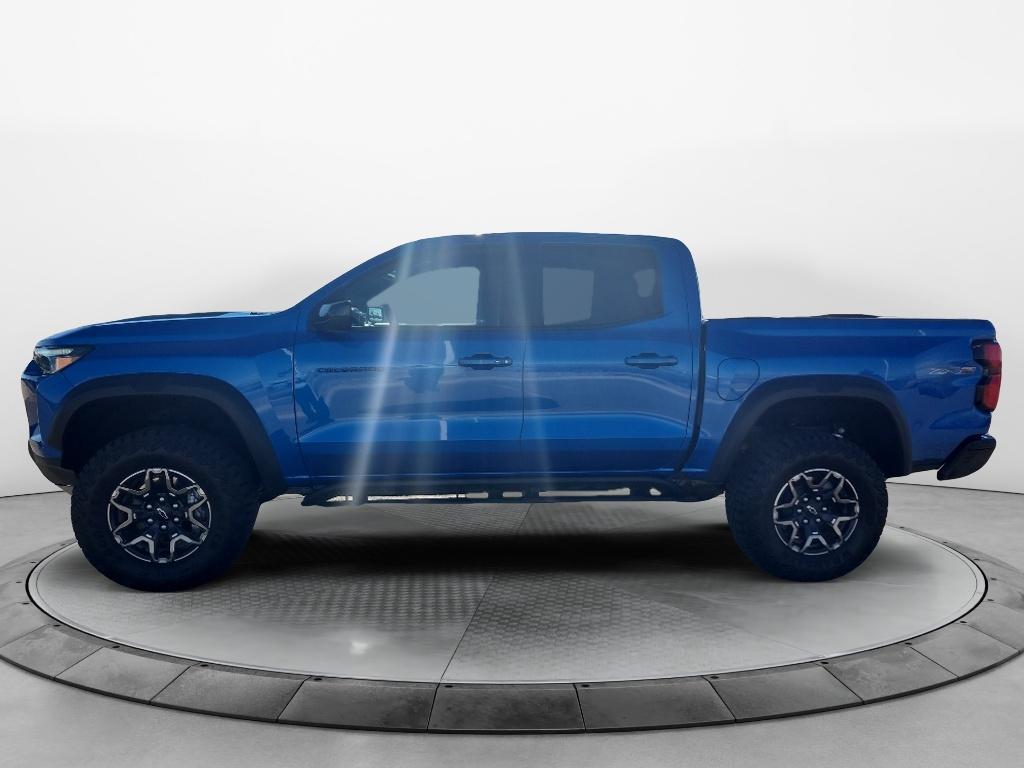 2024 Chevrolet Colorado ZR2 photo 2