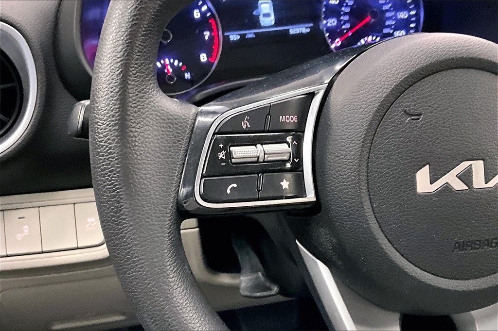 2023 Kia Forte LXS photo 16