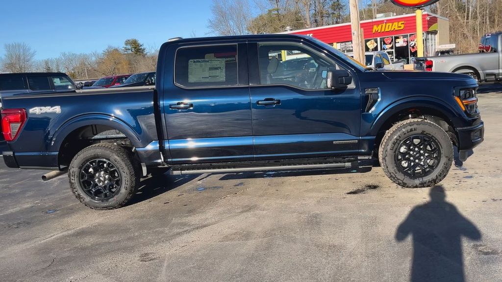 2025 Ford F-150 XLT photo 3