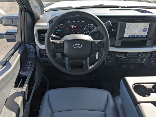 2025 Ford F-450 XL photo 16
