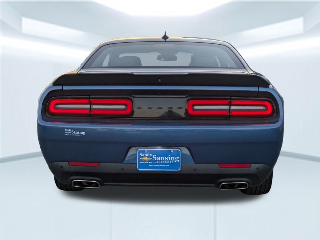 2022 Dodge Challenger GT photo 4