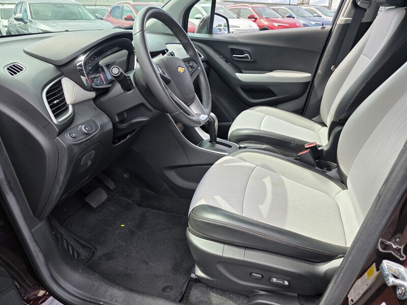 2020 Chevrolet Trax LT photo 10