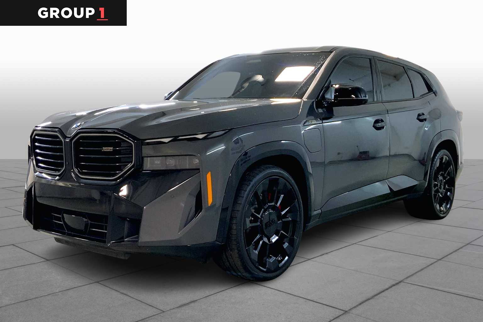 2025 BMW XM Base's photo