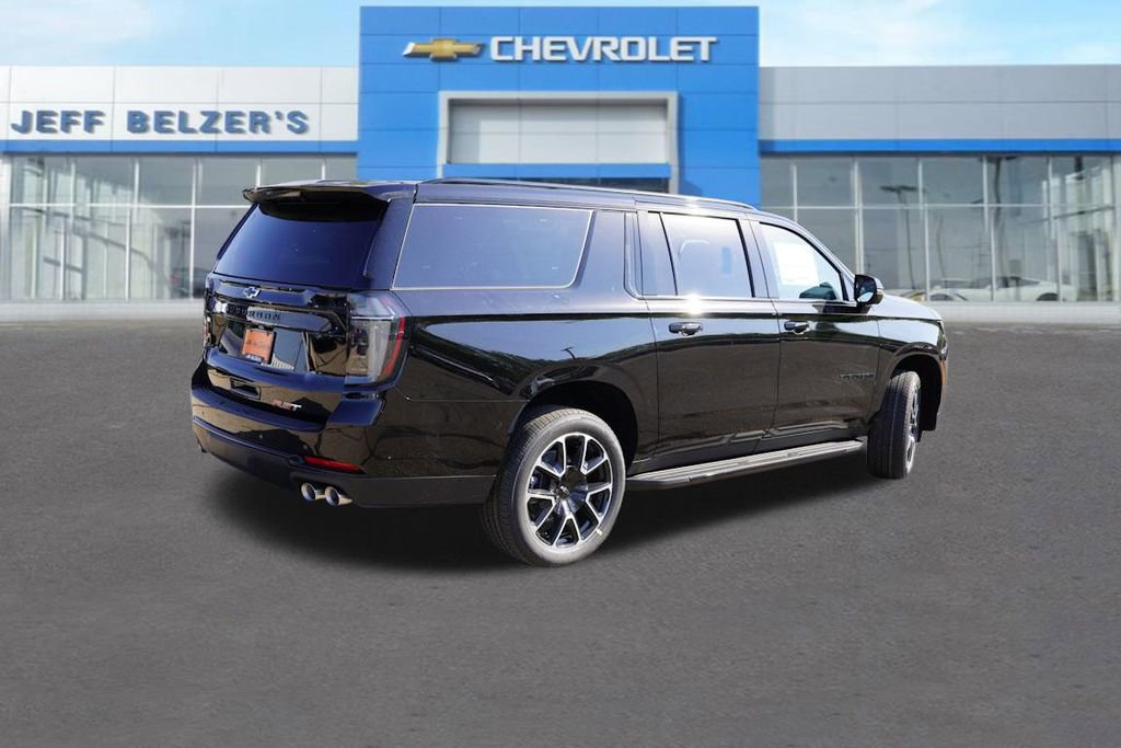 2026 Chevrolet Suburban RST photo 3