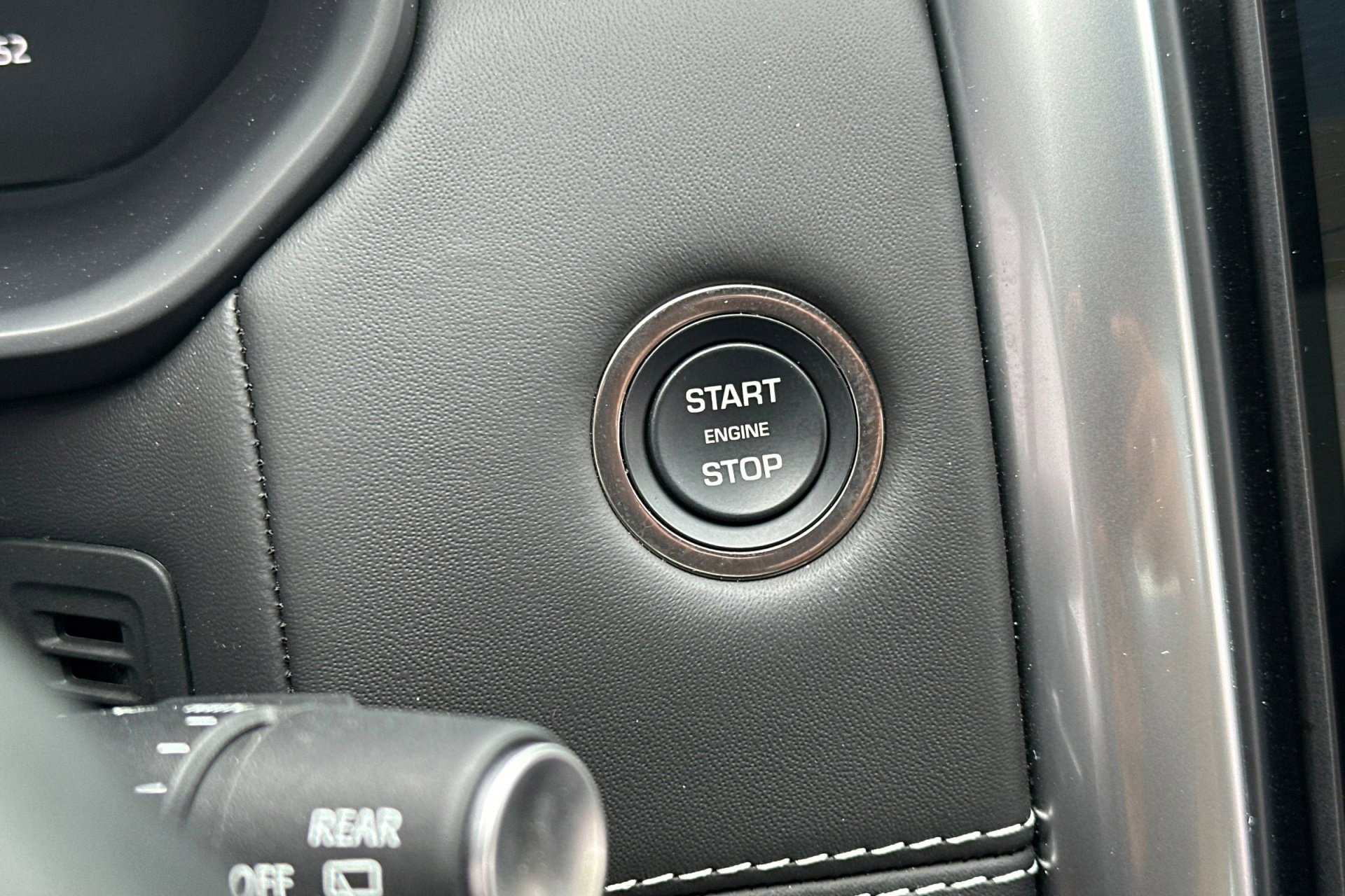 2024 Land Rover Discovery Metropolitan Edition photo 31