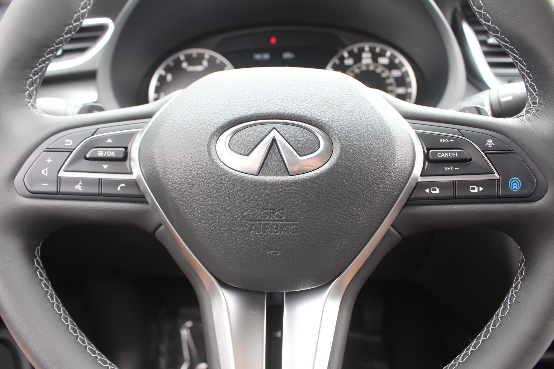 2025 Infiniti QX50 Luxe photo 22