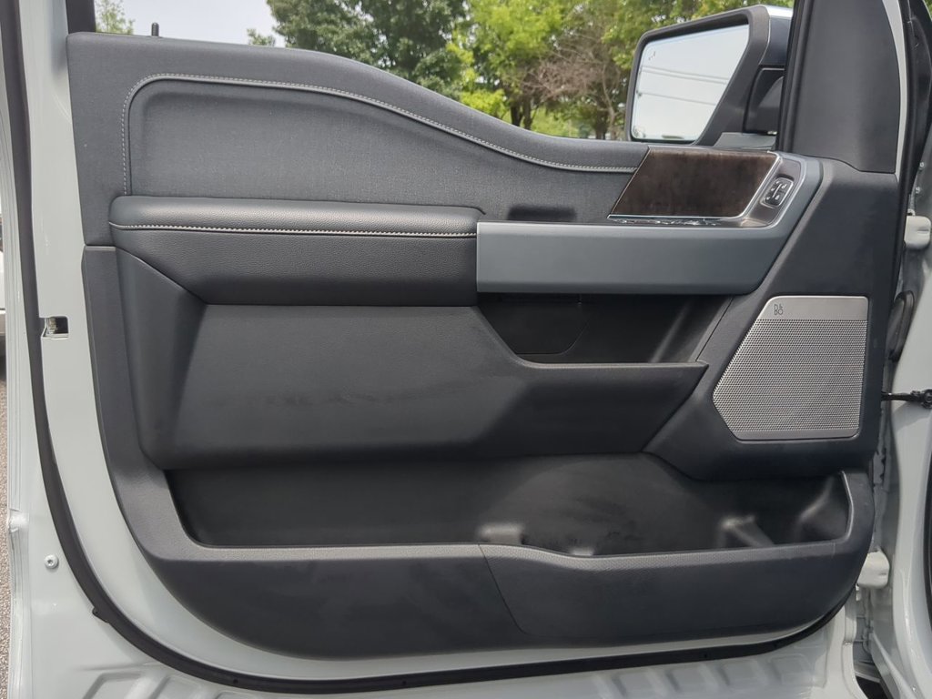 2023 Ford F-150 Lariat photo 22