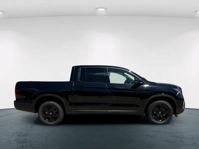 2025 Honda Ridgeline Black Edition photo 4