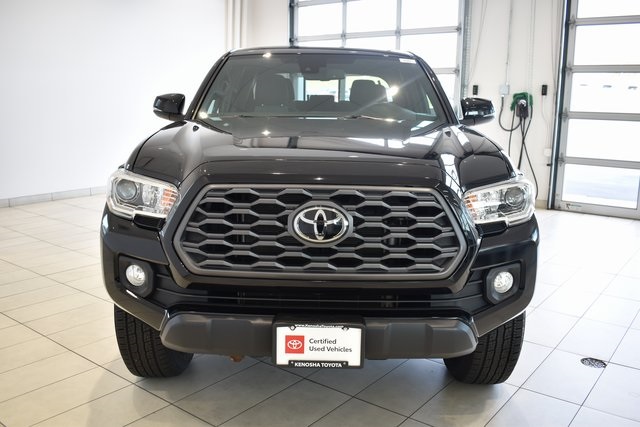 2021 Toyota Tacoma TRD Off-Road photo 2