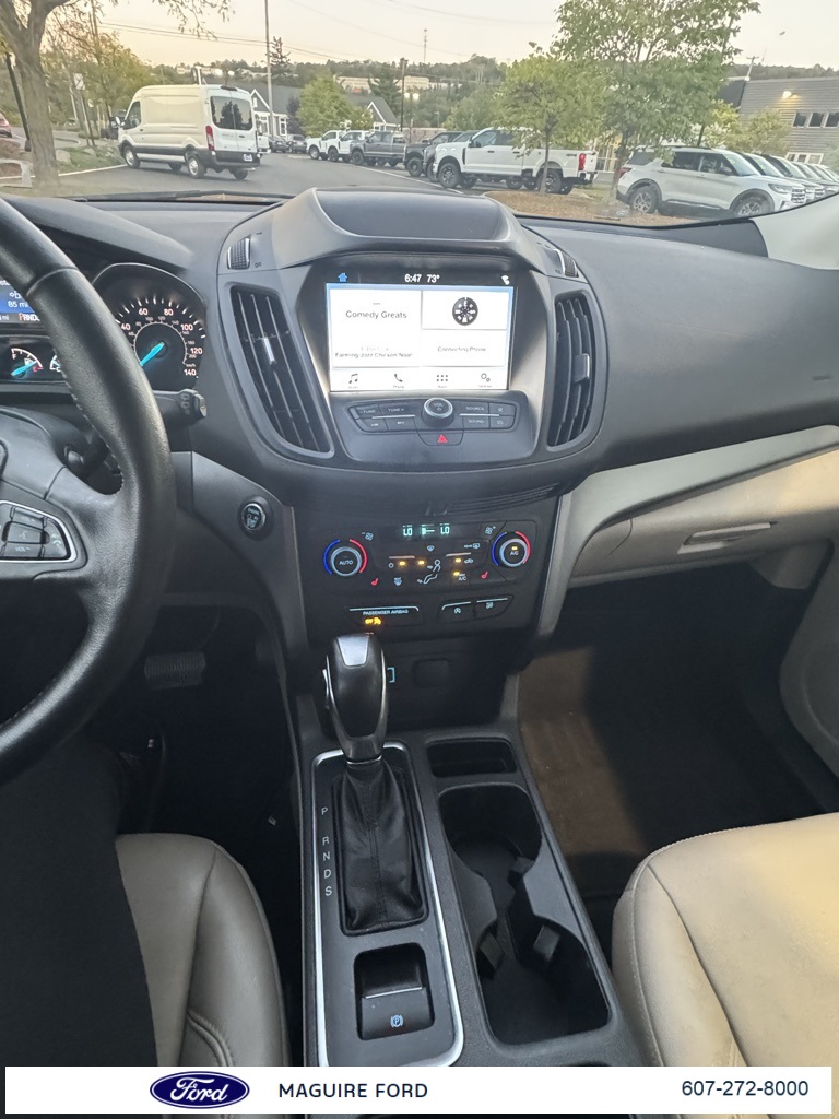 2019 Ford Escape SEL photo 11