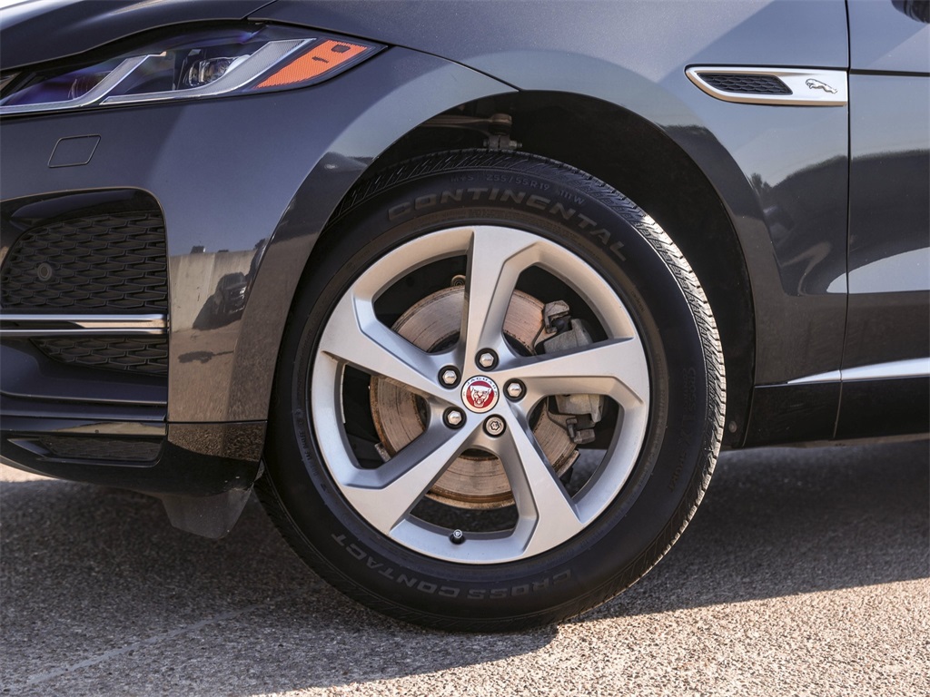 2023 Jaguar F-PACE P250 S photo 3