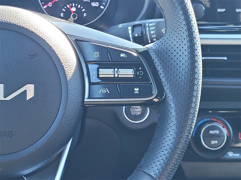 2024 Kia Forte GT-Line photo 27