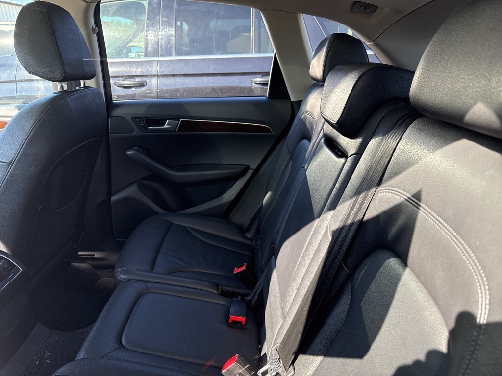 2012 Audi Q5 2.0T Premium photo 4