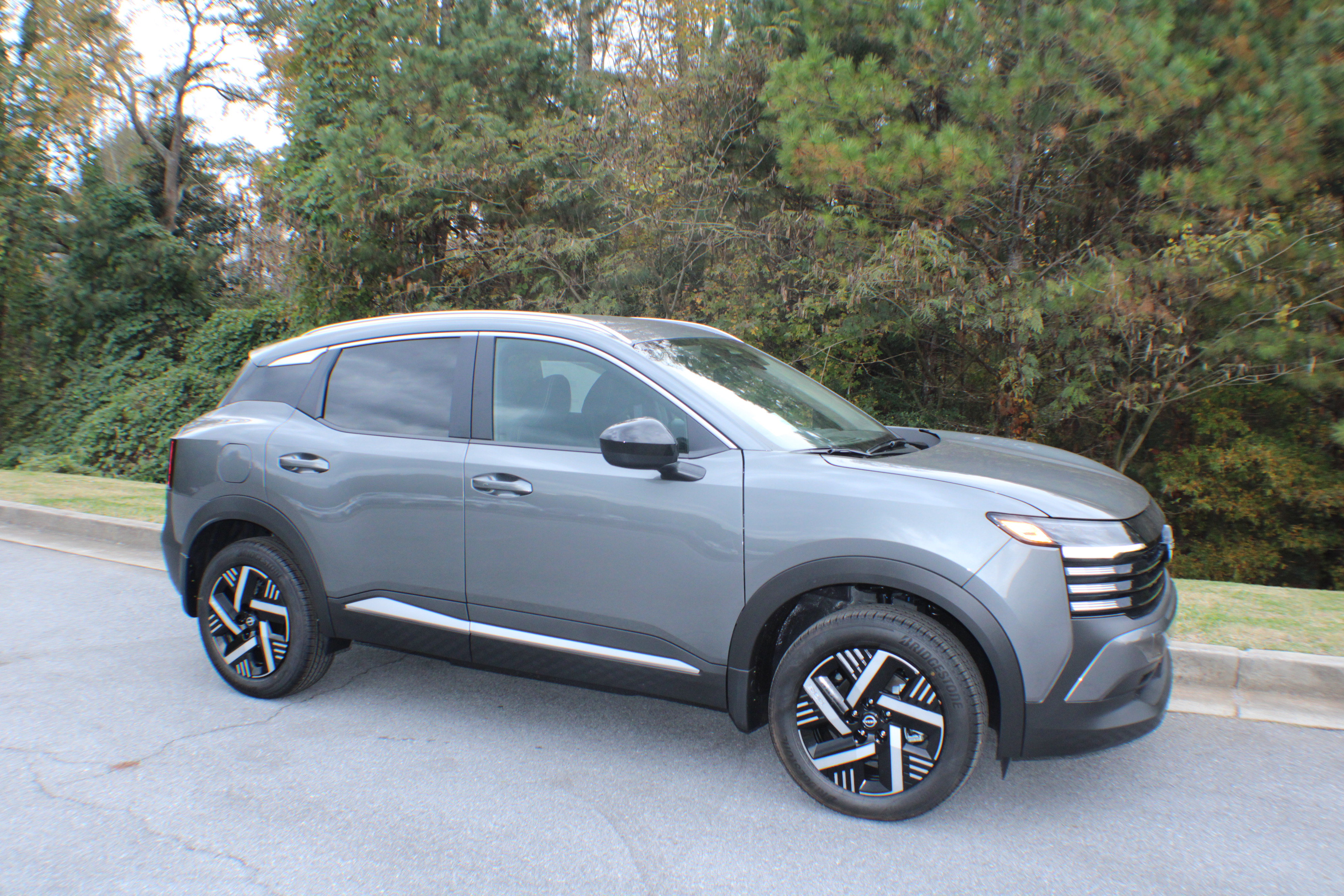 2026 Nissan KICKS SV's photo