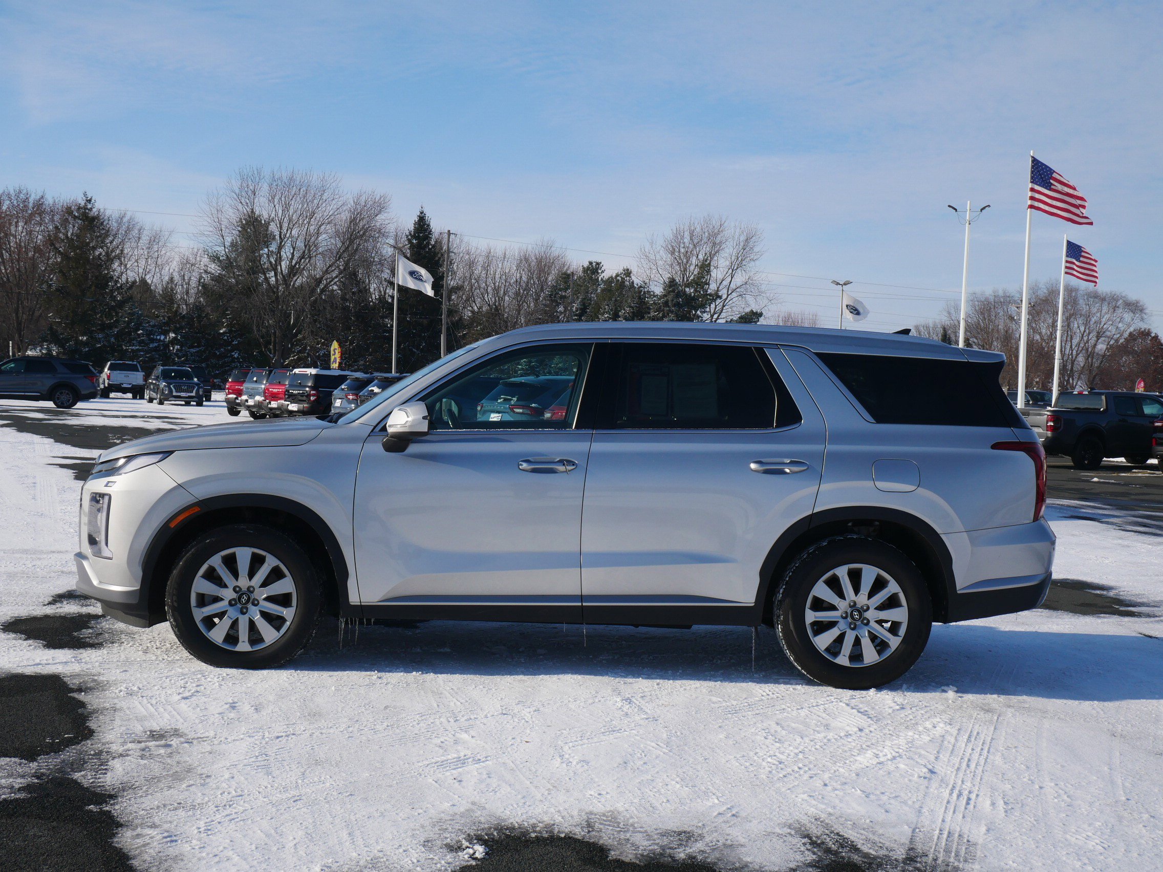 Used 2024 Hyundai Palisade SEL with VIN KM8R2DGE7RU669801 for sale in Hastings, Minnesota