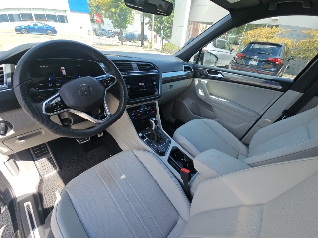 2024 Volkswagen Tiguan SE R-Line Black photo 10