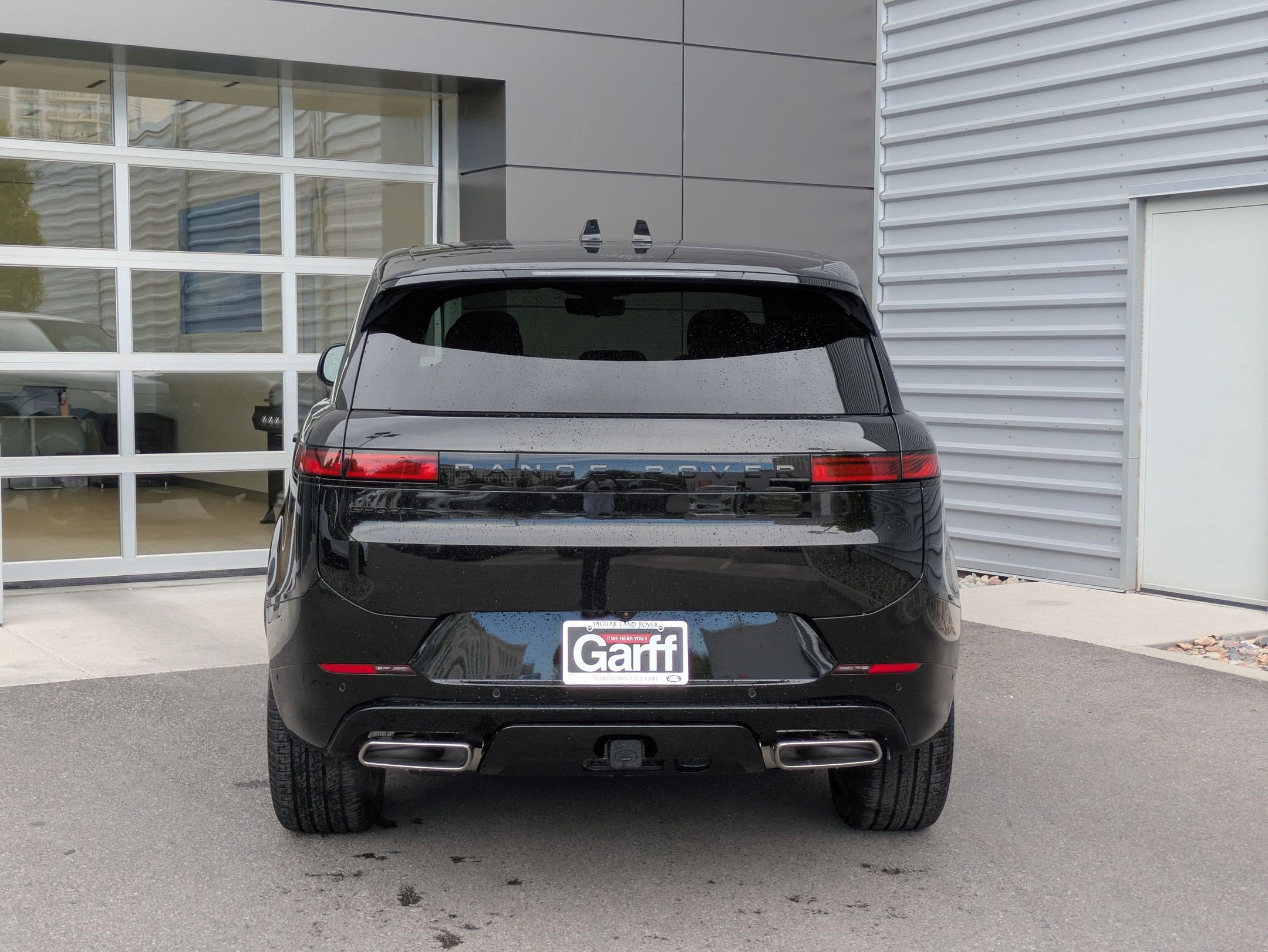 2025 Land Rover Range Rover Sport SE photo 4