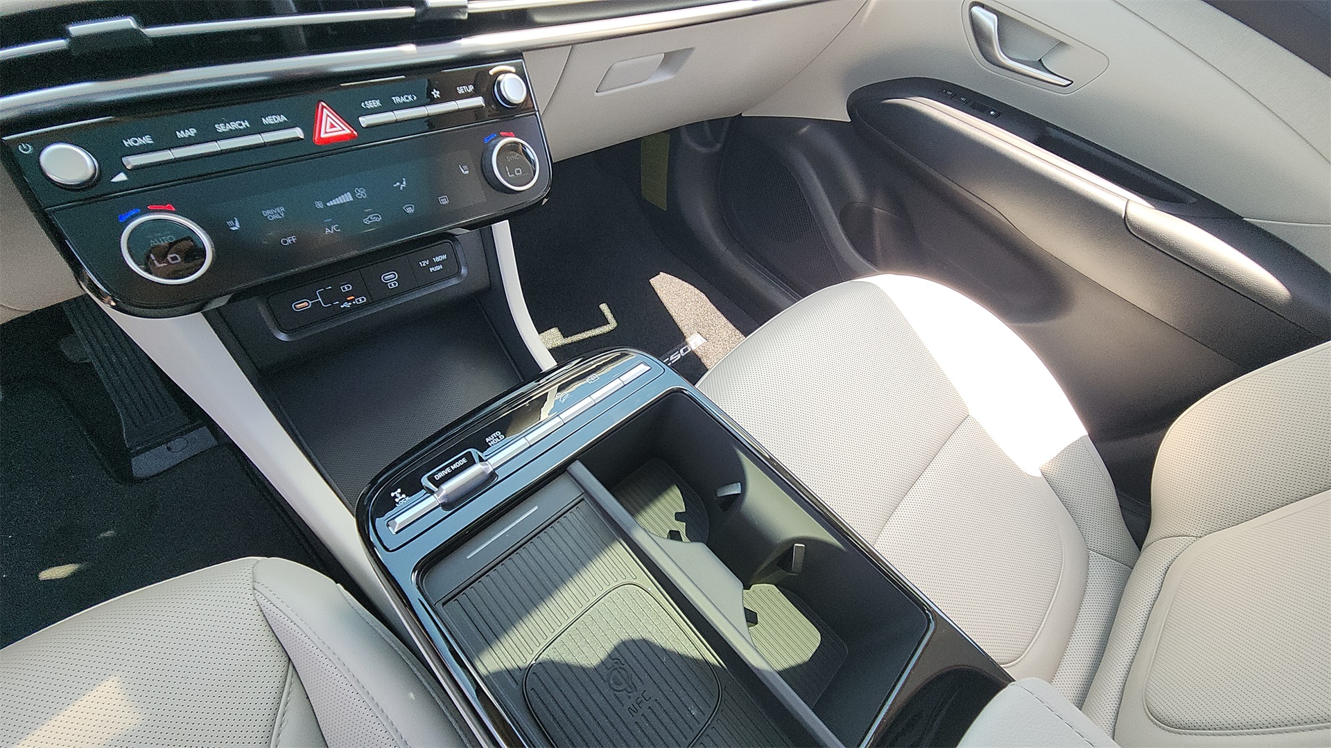 2025 Hyundai Tucson Hybrid SEL Convenience photo 12