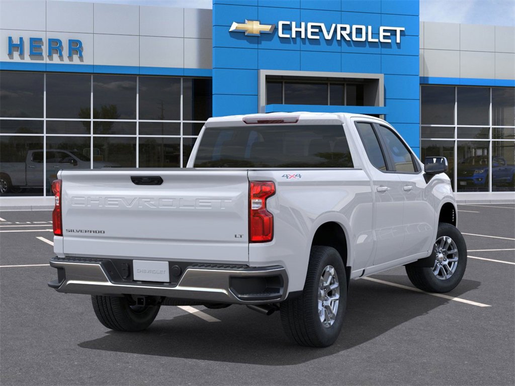 2026 Chevrolet Silverado 1500 LT photo 3
