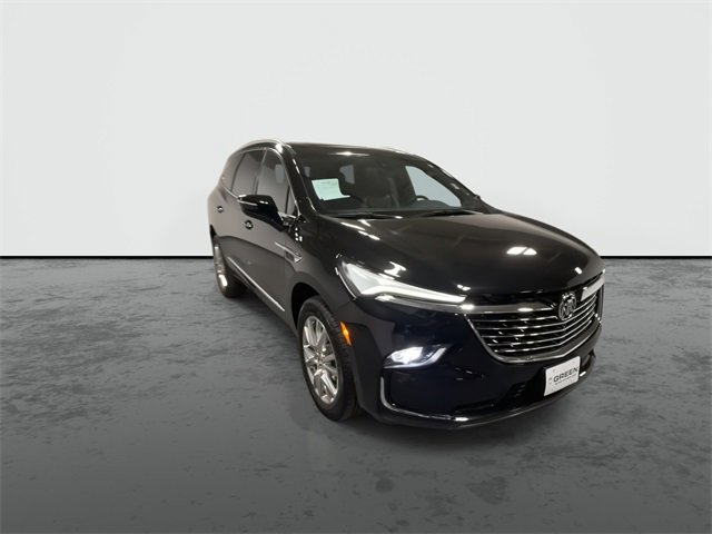 2023 Buick Enclave Essence photo 3