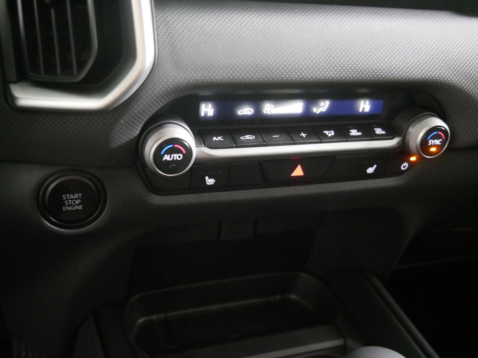 2025 Mazda CX-50 2.5 S Premium photo 4