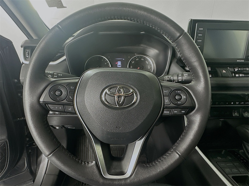 2022 Toyota RAV4 XLE photo 17
