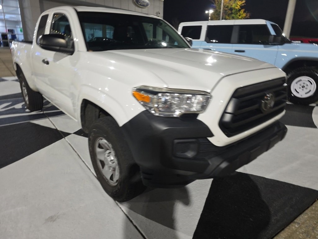 2020 Toyota Tacoma SR photo 2