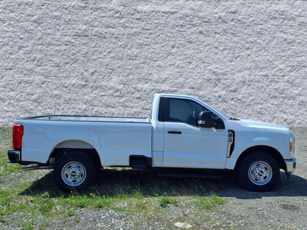 2023 Ford F-250 XL photo 2