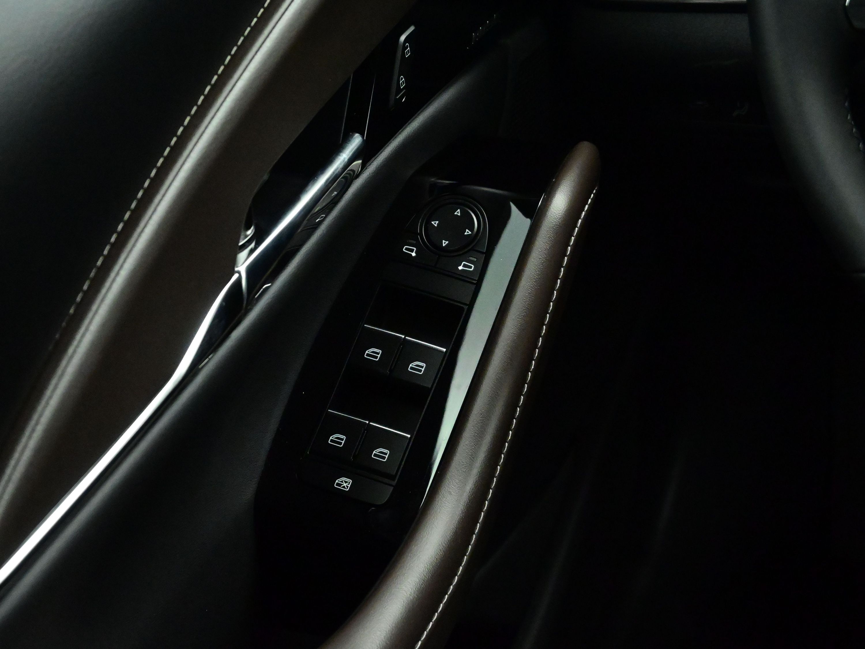 2025 Mazda CX-30 2.5 S Premium photo 3