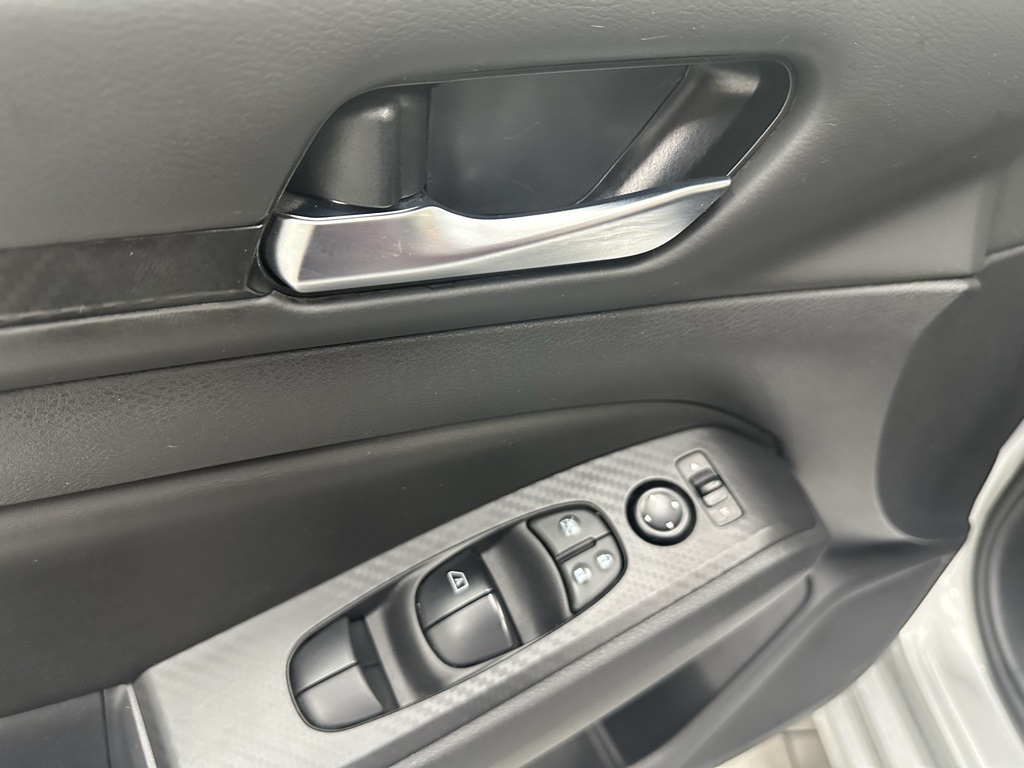 2022 Nissan Altima 2.5 S photo 13